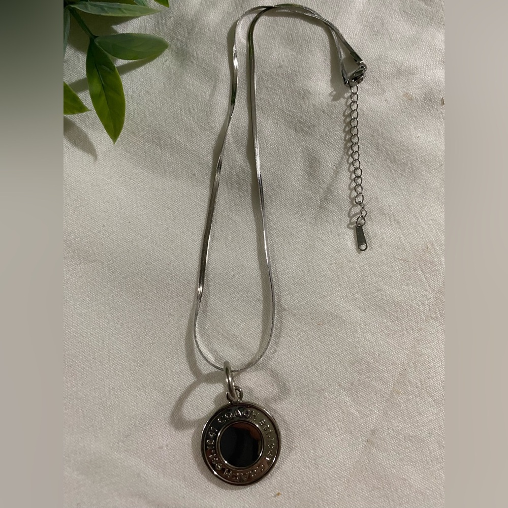 Silver Coach Charm - Picture 3 of 4